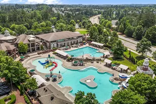 2021 Remington Oaks Cir, Cary, NC 27519 - Photo 2