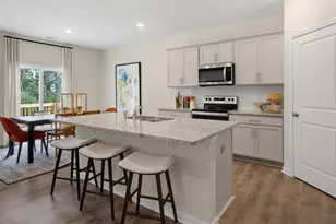 40 Hanging Elm Ln, Fuquay Varina, NC 27526 - Photo 6