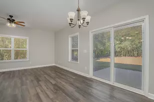 407 E 3rd St, Princeton, NC 27569 - Photo 6