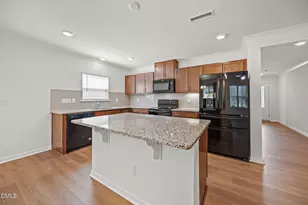 229 Summer Ranch Dr, Fuquay Varina, NC 27526 - Photo 2