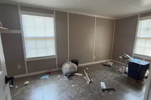 930 Old Halifax Rd, Zebulon, NC 27597 - Photo 20