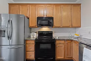 1052 Mica Lamp Ct, Apex, NC 27502 - Photo 6