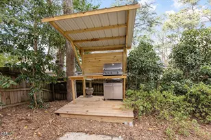 2718 Peachtree St, Raleigh, NC 27608 - Photo 36