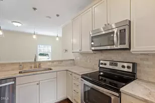 2718 Peachtree St, Raleigh, NC 27608 - Photo 16