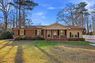 133 Crescent St, Pine Level, NC 27569 - Photo 2