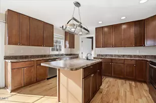 133 Crescent St, Pine Level, NC 27569 - Photo 12