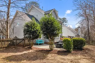 5240 Fairmead Cir, Raleigh, NC 27613 - Photo 10