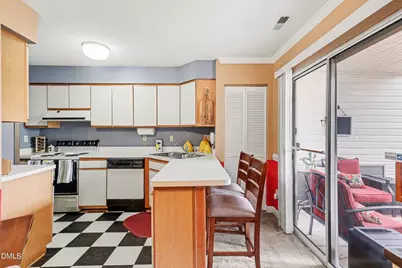 391 Summerwalk Circle, Chapel Hill, NC 27517 - Photo 4