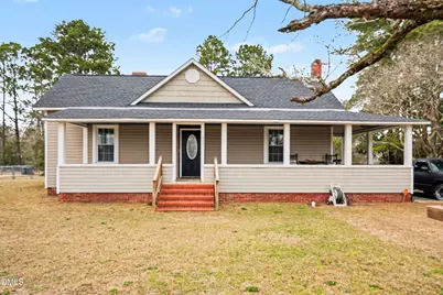 423 E Edinborough Avenue, Raeford, NC 28376 - Photo 1