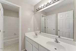 220 Arbordale Ct, Cary, NC 27518 - Photo 38