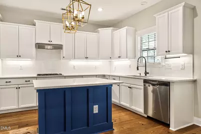 109 Collins Street, Holly Springs, NC 27540 - Photo 8