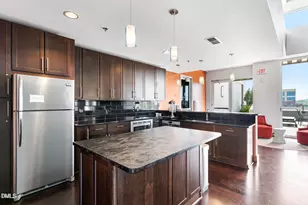 140 W Franklin St, Chapel Hill, NC 27516 - Photo 18