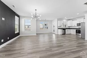 520 Oak Holly Ln, Zebulon, NC 27597 - Photo 4