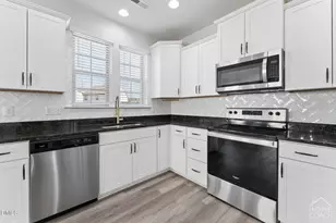 520 Oak Holly Ln, Zebulon, NC 27597 - Photo 6