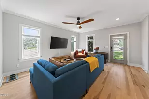 213 Lincoln Ct, Raleigh, NC 27610 - Photo 6