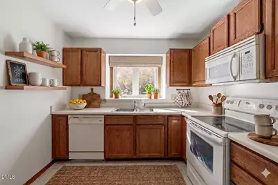 112 Essex Drive, Chapel Hill, NC 27514 - Photo 10