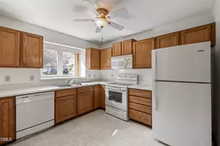 112 Essex Dr, Chapel Hill, NC 27514 - Photo 12