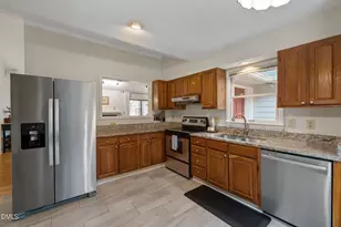 101 Beechwood Dr, Carrboro, NC 27510 - Photo 28