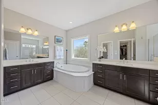 105 Utley Bluffs Dr, Holly Springs, NC 27540 - Photo 32