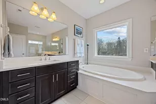 105 Utley Bluffs Dr, Holly Springs, NC 27540 - Photo 34