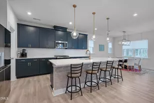 2042 Florine Dr, Apex, NC 27502 - Photo 2