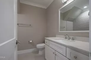 431 Wyndham Dr, Chapel Hill, NC 27516 - Photo 4