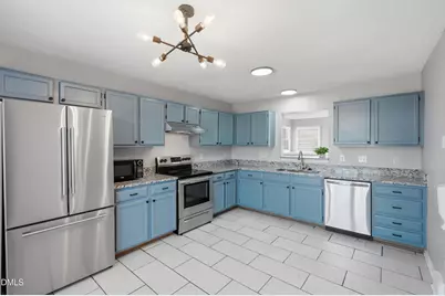 302 Center Heights Court, Apex, NC 27502 - Photo 4