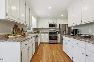 1005 Old Carriage Ct, Apex, NC 27502 - Photo 14