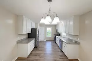 85 Elmbrook Ct, Fuquay Varina, NC 27526 - Photo 2