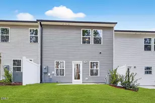 572 Barrington Row Ave, Zebulon, NC 27597 - Photo 8