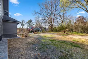 221 Charlotte Ave, Sanford, NC 27330 - Photo 46