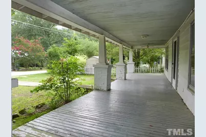 200 E Poplar Avenue, Carrboro, NC 27510 - Photo 2