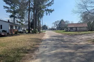 502 E Surles St, Dunn, NC 28334 - Photo 26