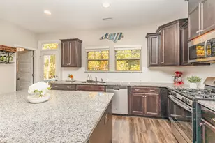 823 Richmont Grove Ln, Apex, NC 27523 - Photo 4