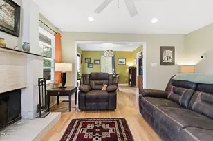 9906 Oak Hollow Rd, Chapel Hill, NC 27516 - Photo 8