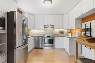 9906 Oak Hollow Rd, Chapel Hill, NC 27516 - Photo 12