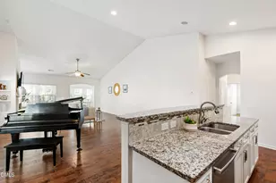 405 Pine Burr St, Fuquay-Varina, NC 27526 - Photo 12