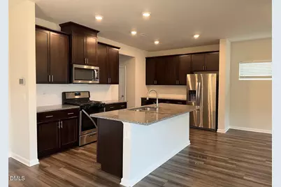 312 Wilbur Lake Drive, Fuquay-Varina, NC 27526 - Photo 4