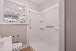 408 Oak St, Smithfield, NC 27577 - Photo 12