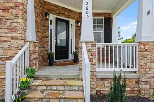 2605 Bloomsberry Ridge Dr, Fuquay-Varina, NC 27526 - Photo 2