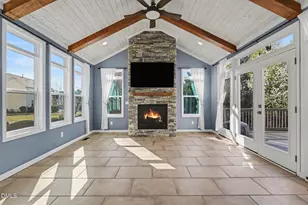 2605 Bloomsberry Ridge Dr, Fuquay-Varina, NC 27526 - Photo 4