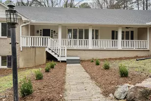 1504 Homestead Rd, Chapel Hill, NC 27516 - Photo 2