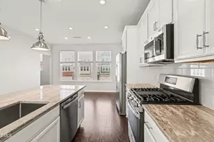 1042 Commack Dr, Durham, NC 27703 - Photo 6