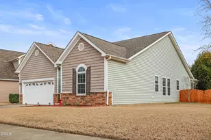 1435 Dairy Glen Dr, Fuquay-Varina, NC 27526 - Photo 2