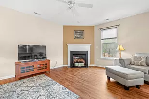 1435 Dairy Glen Dr, Fuquay-Varina, NC 27526 - Photo 4