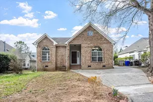 107 Covington Dr, Chapel Hill, NC 27514 - Photo 2