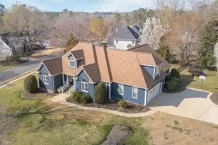 701 Parkridge Dr, Clayton, NC 27527 - Photo 2