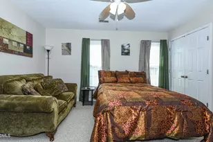 915 Shelby Dr, Greensboro, NC 27409 - Photo 18