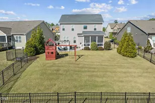 447 Bendemeer Ln, Rolesville, NC 27571 - Photo 4