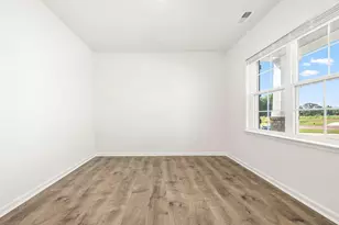 1461 Carisbrooke Dr, Mebane, NC 27302 - Photo 2